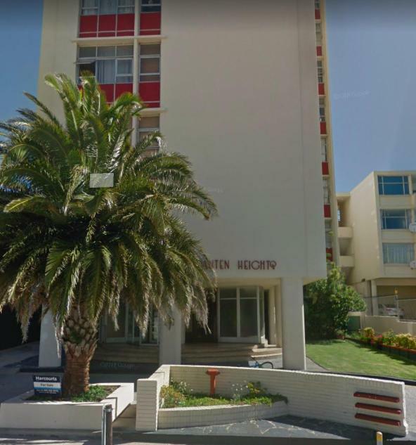 Modern Rooms Available Close To The Beach In Humewood Port Elizabeth Luaran gambar